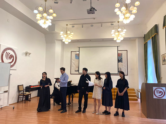 罗兰大学孔子学院举行中匈学生音乐会