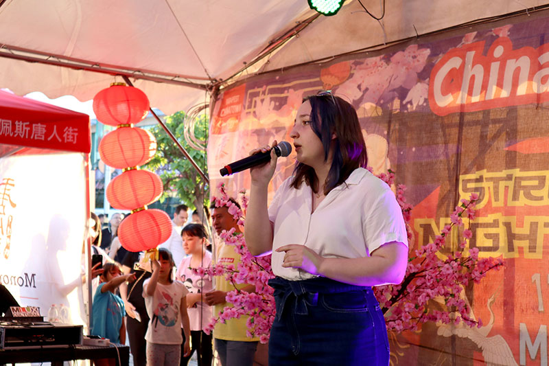 罗兰孔院师生演出助力布达佩斯唐人街夜市十周年庆典活动